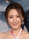 Claudia Kim