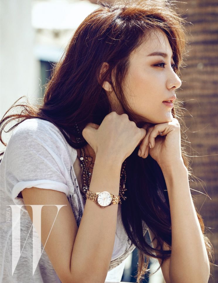 Claudia Kim