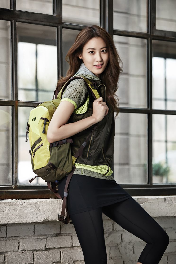 Claudia Kim