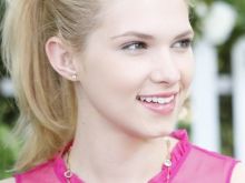 Claudia Lee