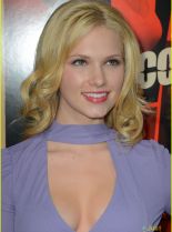 Claudia Lee