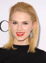 Claudia Lee