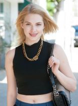 Claudia Lee