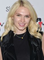 Claudia Lee photo