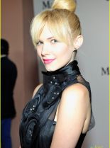 Claudia Lee
