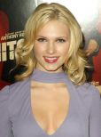 Claudia Lee