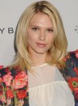 Claudia Lee