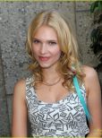 Claudia Lee