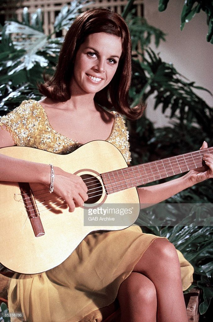 Claudine Longet. 