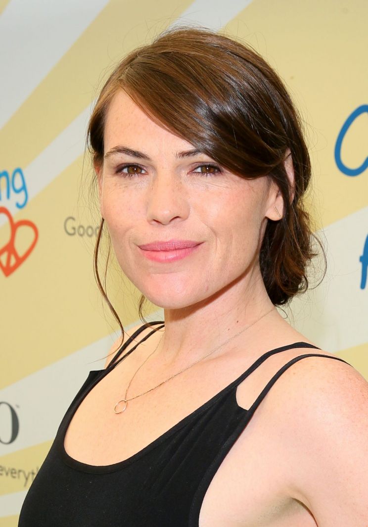 Clea DuVall