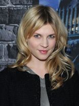 Clémence Poésy photo