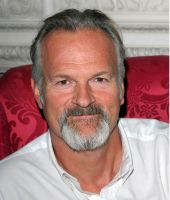 Clive Mantle
