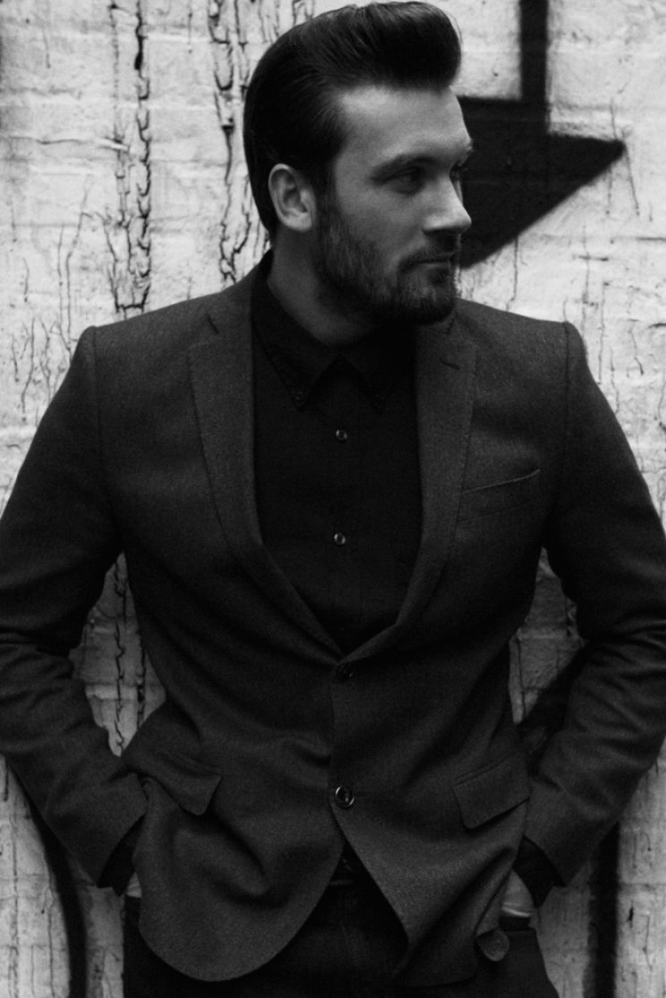 Clive Standen