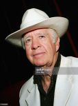 Clu Gulager