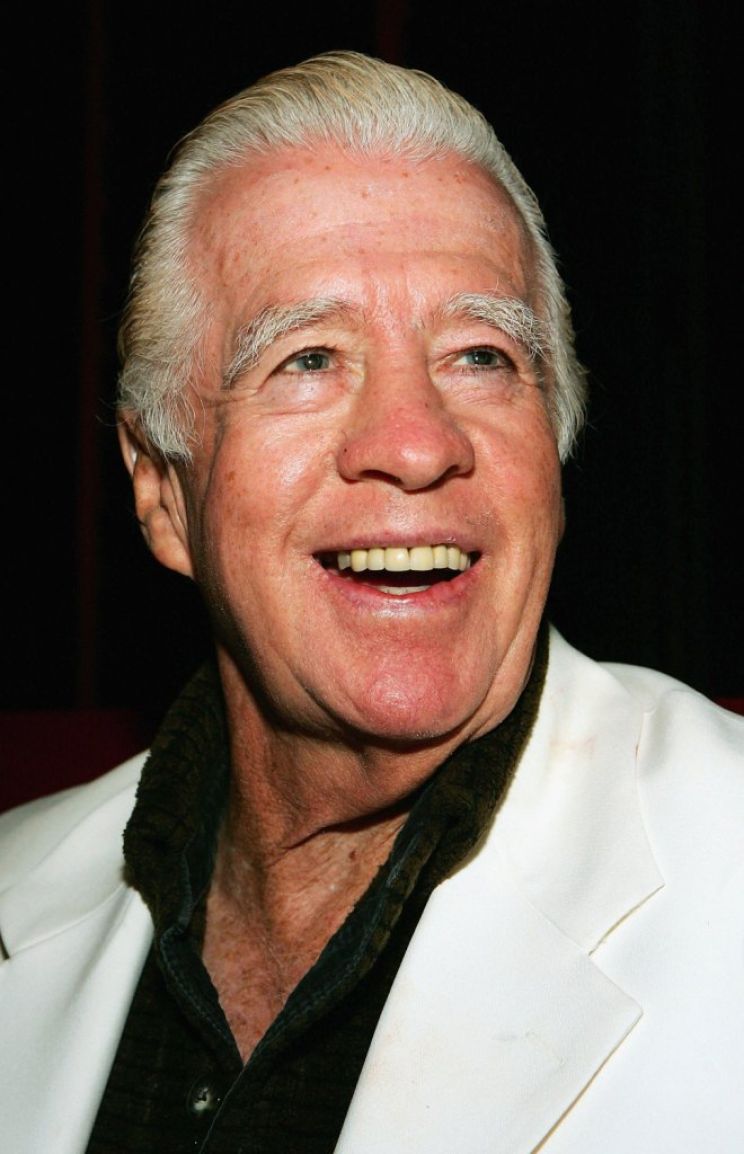 Clu Gulager