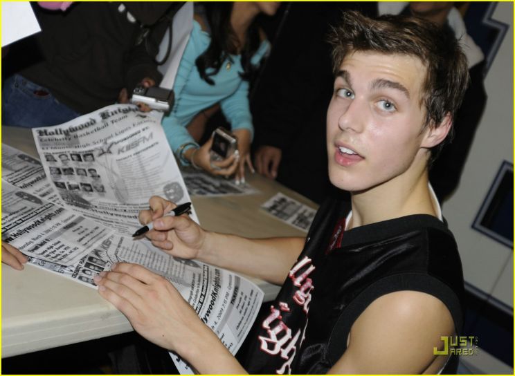 Cody Linley