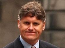 Colin Fox
