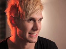 Colton Dixon