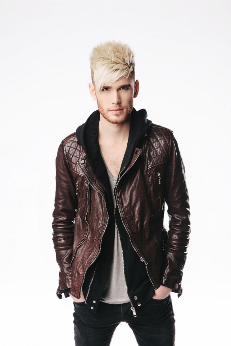 Colton Dixon