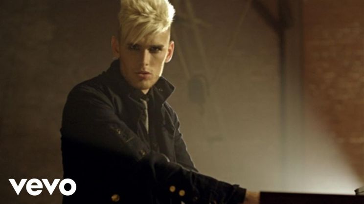 Colton Dixon