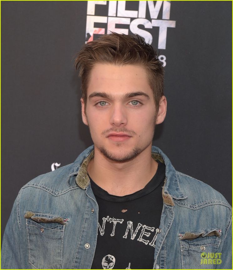 Connor Weil