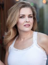 Corinna Harney photo