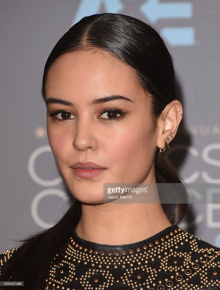 Courtney Eaton