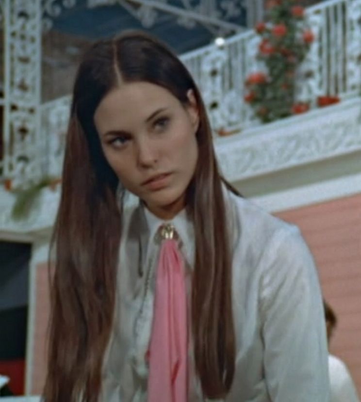 Cristina Raines