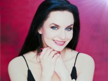 Crystal Gayle