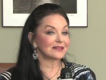 Crystal Gayle