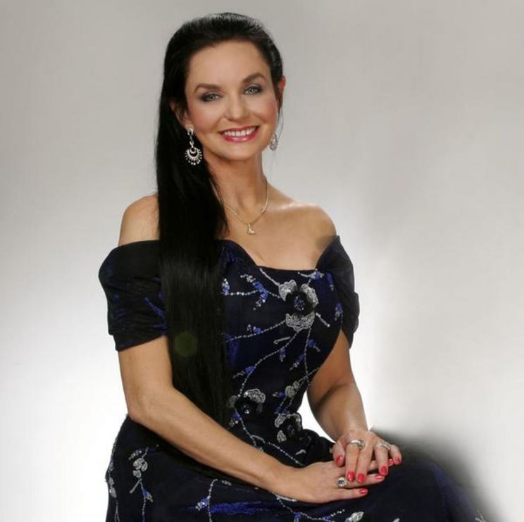 Crystal Gayle