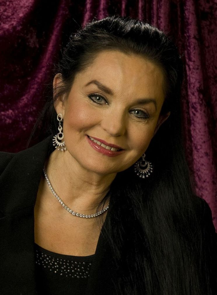 Crystal Gayle