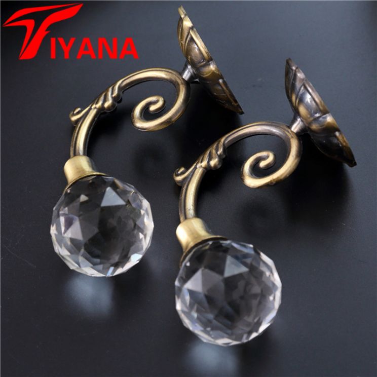 Crystal Hooks