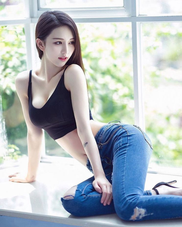 Crystal Lee