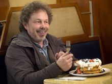 Curtis Armstrong