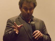 Curtis Armstrong