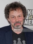 Curtis Armstrong