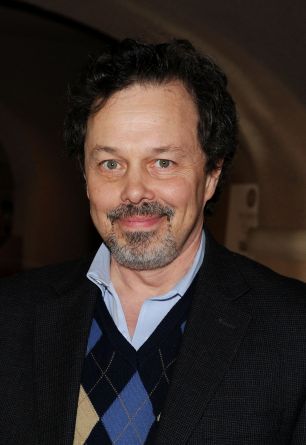 Curtis Armstrong