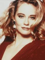 Cybill Shepherd photo