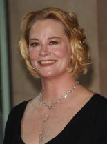 Cybill Shepherd photo