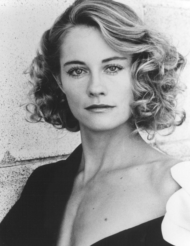 Cybill Shepherd