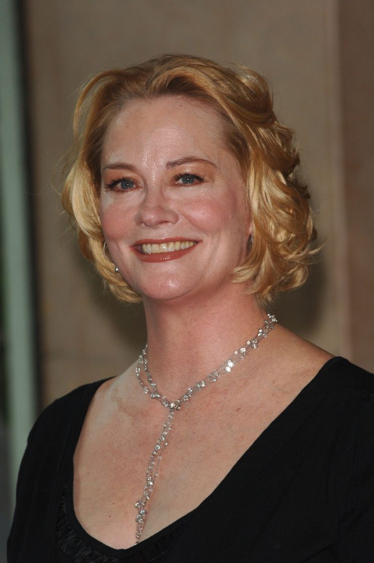 Cybill Shepherd