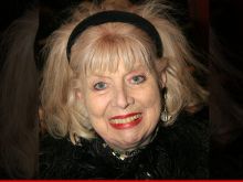 Cynthia Lynn