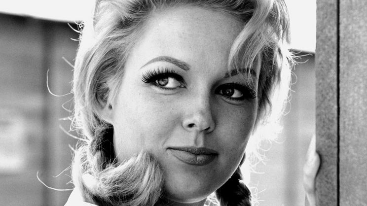 Cynthia Lynn