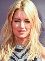 Cynthia Watros photo