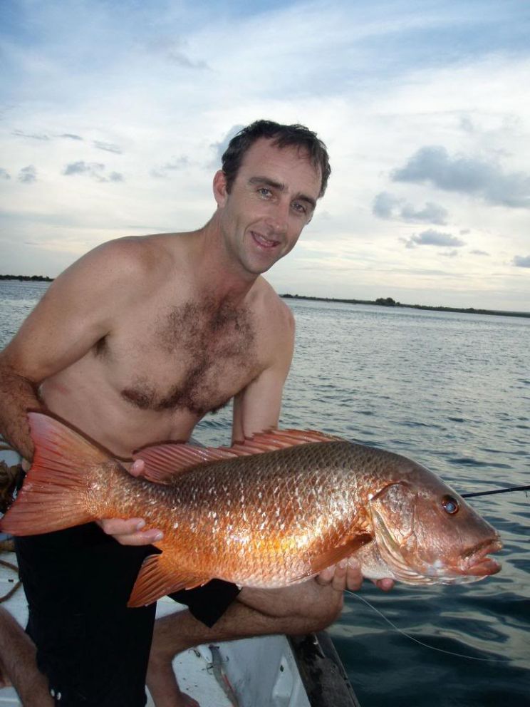 Cyril Chauquet - Pictures Of Cyril Chauquet : Cyril chauquet est un passionné de pêche et un aventurier intrépide qui parcourt la planète en quête des poissons les plus impressionnants.