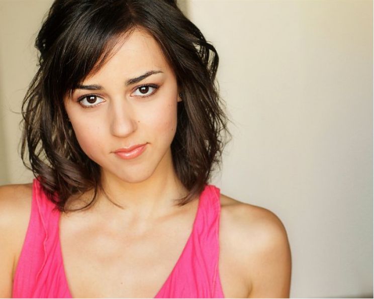 Browse and download High Resolution Cyrina Fiallo's Picture