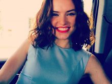 Daisy Ridley #214 picture (Landscape Medium)