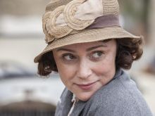 Daisy Waterstone