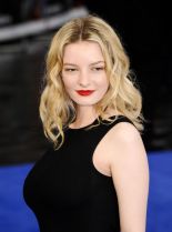 Dakota Blue Richards